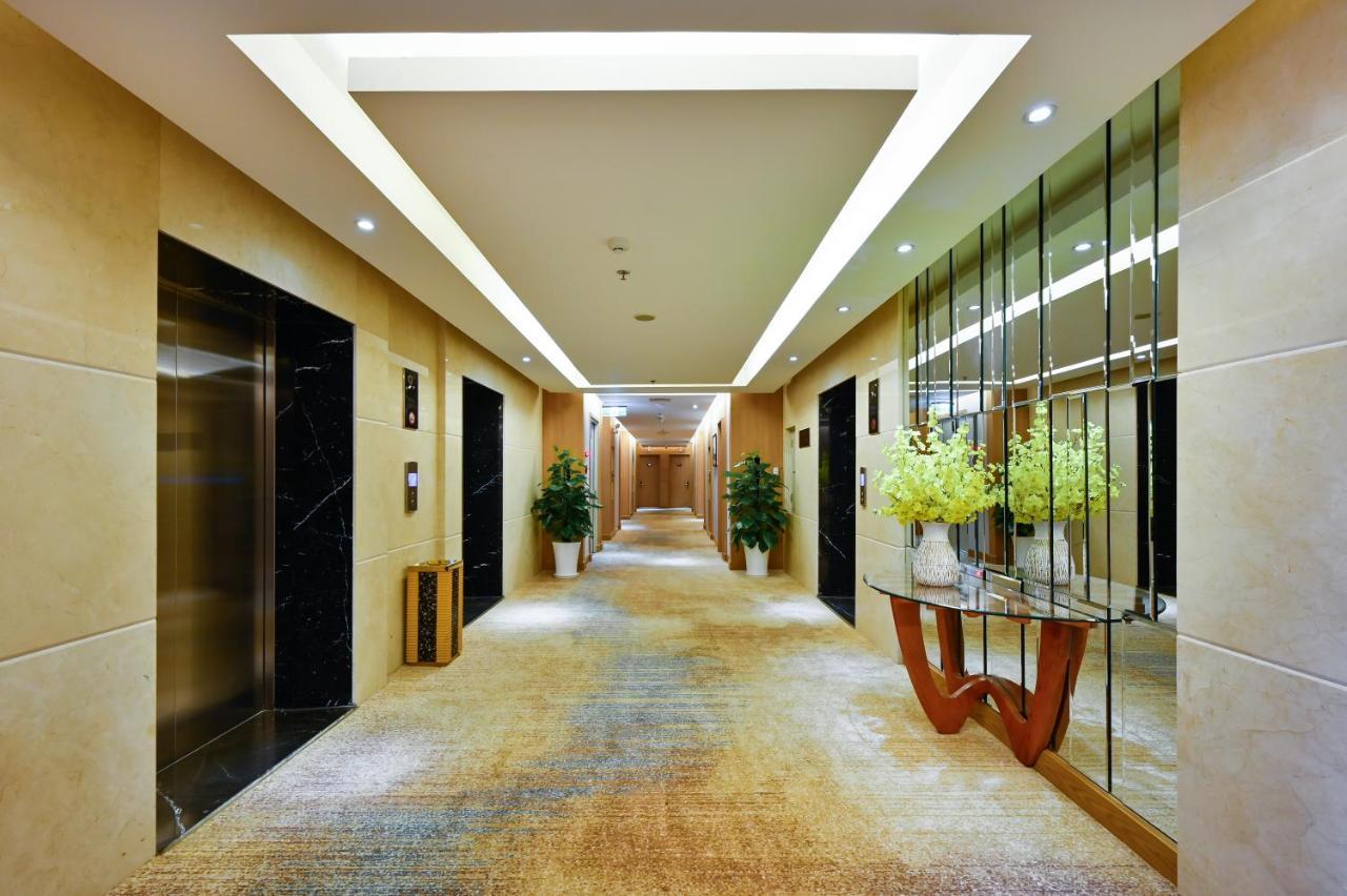 Muong Thanh Grand Saigon Centre Hotel Ho-Chi-Minh-Stadt Exterior foto